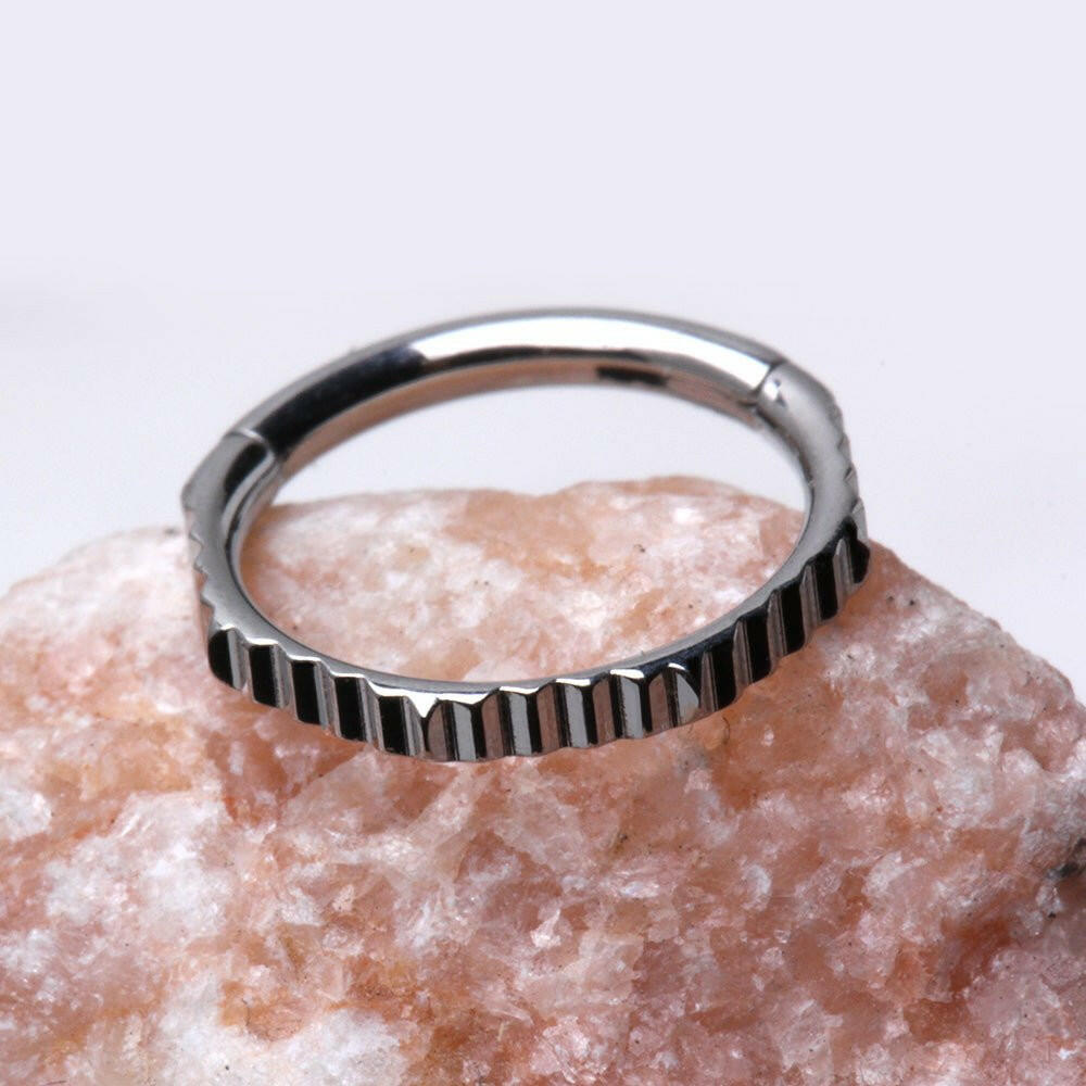 316L Stainless Steel Octagon Shape Gear Hinged Clicker Ring.